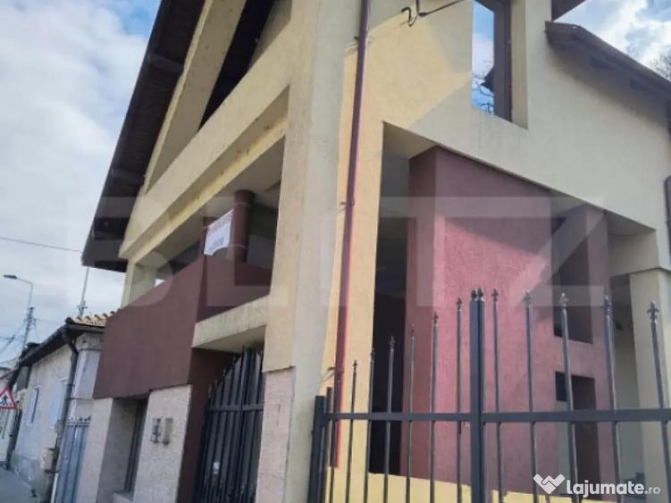 Casa spatioasa de vinzare,ideala atat pentru locuit ,inves - 8