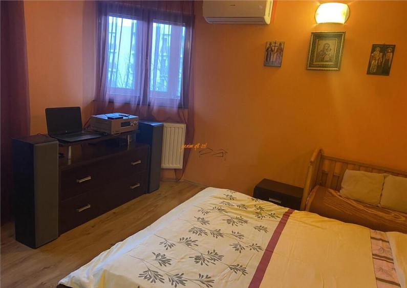 Apartament 4 camere , zona centrala - Inspectoratul Scolar , - 12