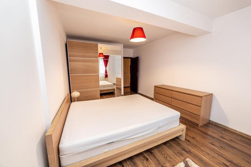 Apartament cu 2 camere decomandat, mobilat în Central — fotografia 3