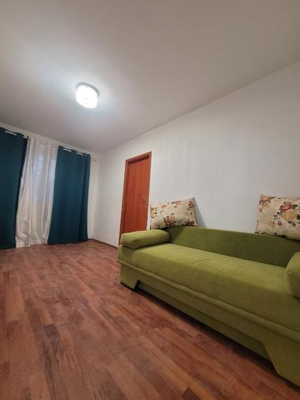 Închiriez ap 2 cam Casa de Cultură  - 5