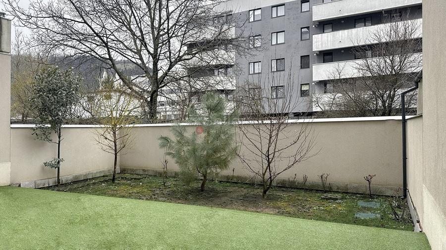 Zona Linistita Terasa Suprafata Generoasa - 19