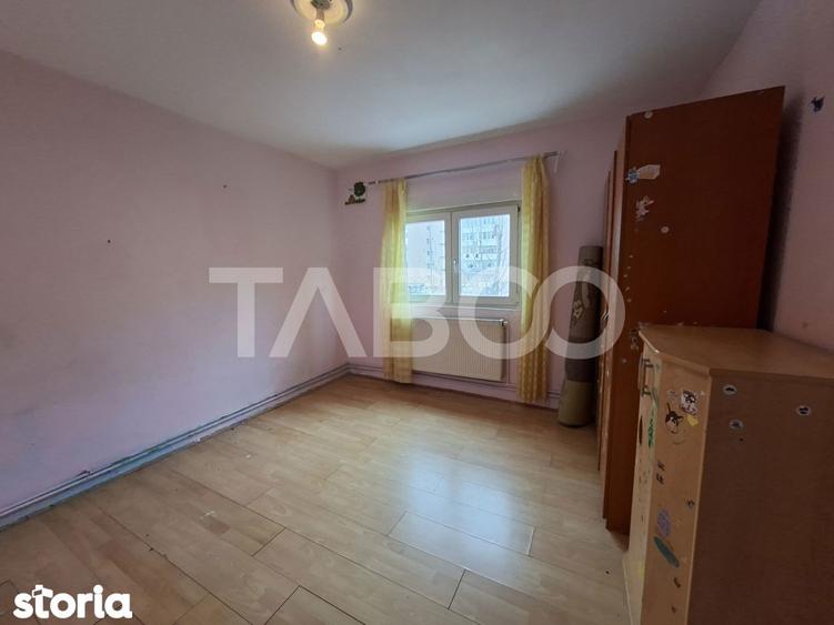 Strand etaj 1 Apartament decomandat 50 mpu balcon pivnita - 3