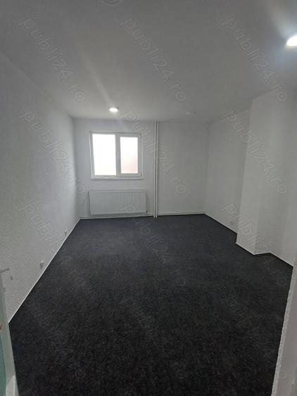 Diferite Birouri de la 15 mp utili la 135 mp utili - COMPLET RENOVAT LA 220 EURO - 6