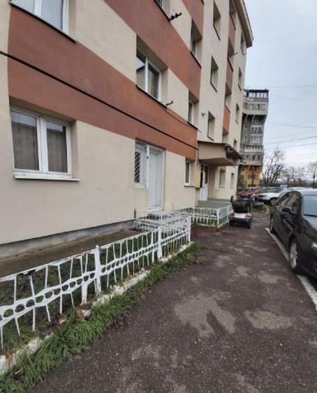 Apartament la parter, spatiu comercial sau locuinta - 8