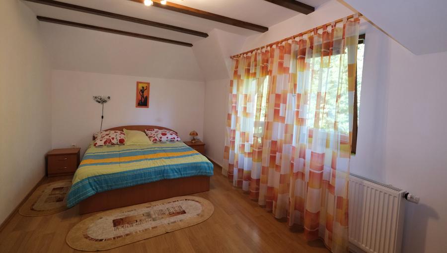 Vanzare casa P+M+Pod construita in 2009 in Breaza Prahova teren plat, totul nou - 18