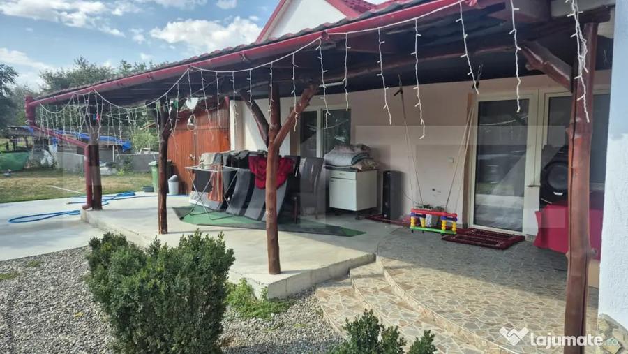 Casa cu 3 dormitoare de vanzare, 105 mp, teren 1810 mp, Boti - 2