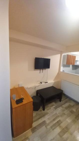 Inchiriez garsoniera in zona aparatori patriei - 5