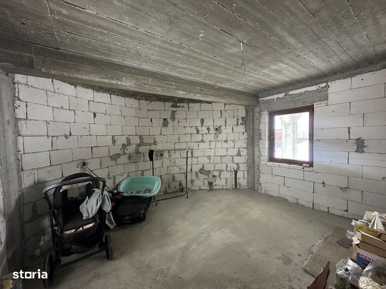 Casa P + M, 260 mp construc?ie + 2300 mp teren, Ionoseni (Bucecea) - 2