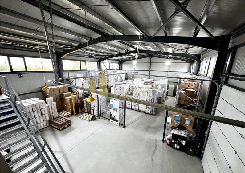 Hala industriala cu platforma betonata, in Paulestii Noi, a