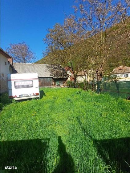 Teren intravilan cu iesire la rau cu utilitati si sura intabulata - 2