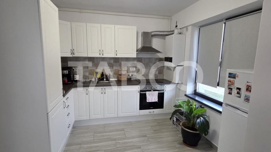Apartament cu 2 camere la parter de vanzare in Sebes zona Motel Dacia - 2