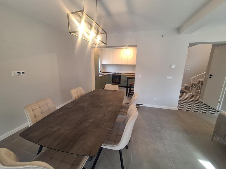 De vanzare casa single 5 camere 2 bai in Cisnadie - 3