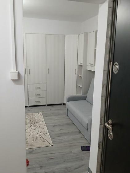 Inchiriez garsoniera la bulevard langa Poitiers Towers - 4