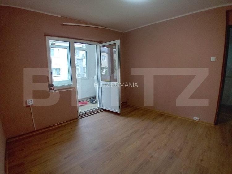 Apartament renovat cu 2 camere decomandate si garaj in Dumbrava Nord Zalau