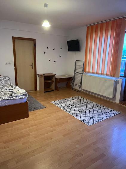 Inchiriez garsoniera - 3