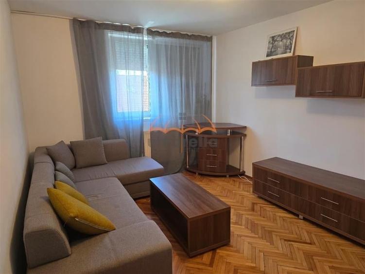 De inchiriat  un apartament cu 2 camere in zona  Horea - 2