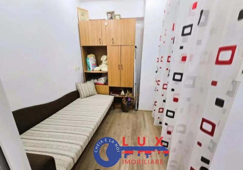 ID 2969 Apartament 2 camere transformat in 3 camere - PARTER - 3