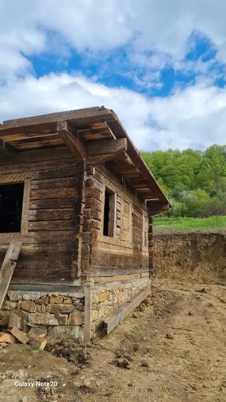 teren cu casa de vanzare - 9