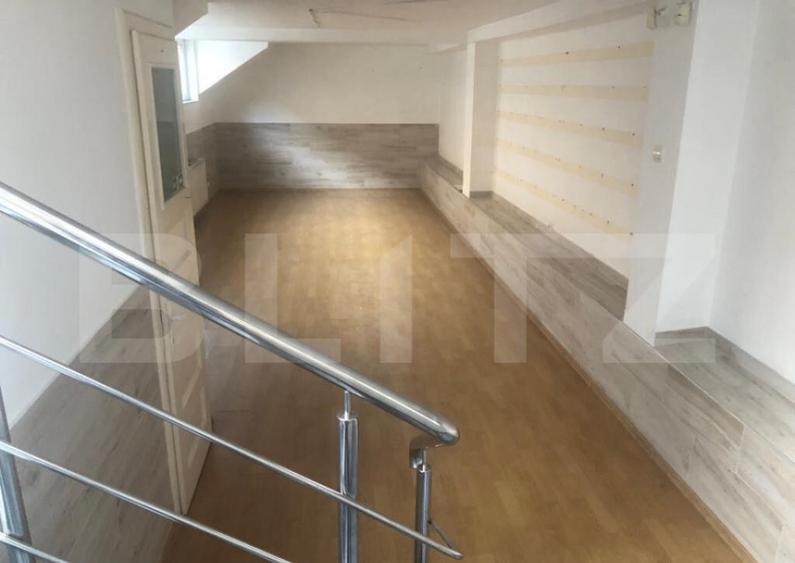 Spatiu comercial 44mp la demisol pe Bulevardul Revolutiei - 2