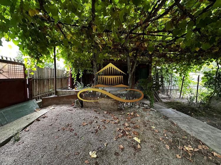 Casă individuală P+M în cartierul CFR Bacău 500 mp teren - 4