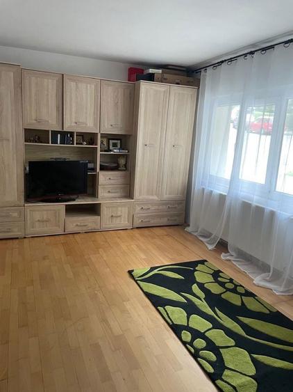Ofer spre inchiriere Apartament in zona Racadau - 3