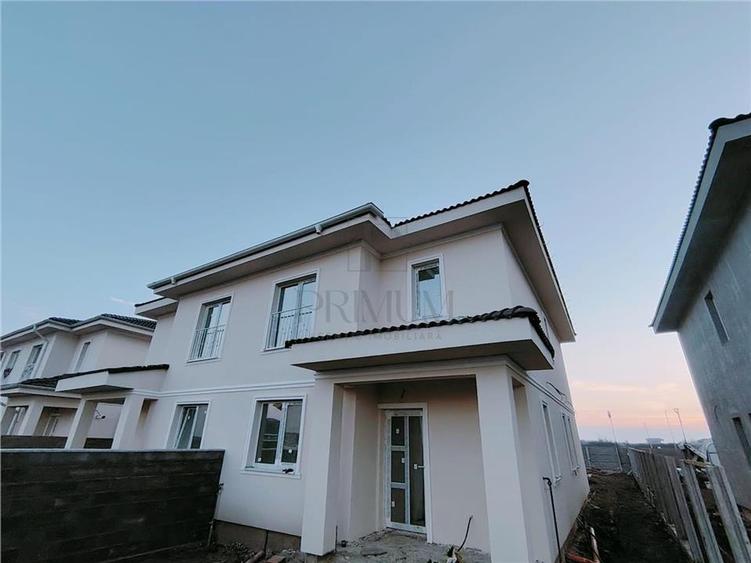 Duplex spatios - bucatarie inchisa - zona in plina dezvoltare - 1