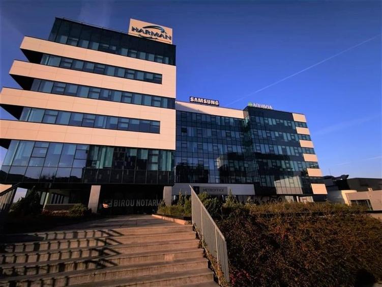 Class A Office Building -  myHive MetrOffice - de la 296 mp - 1