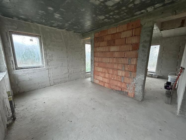 Casa individuala 120mp Teren 360mp Loc parcare terasa si curte generoasa Rediu - 12