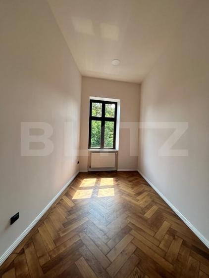 Casă cu 4 camere cu Canalizare în Ultracentral