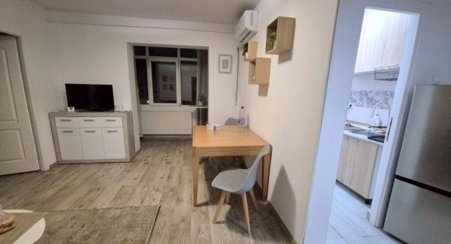Apartament 2 camere , in Podu Ros - 2