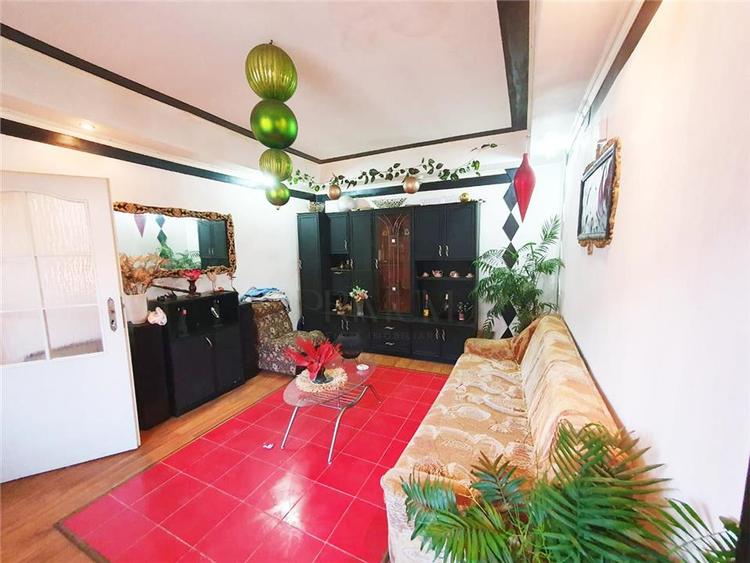 IOSEFIN - 3CAM - SPATIOS - INALT - 2 BAI - CENTRALA/AC - APROAPE DE CENTRU - 3