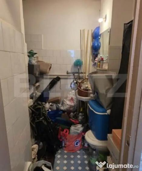 Apartament de vanzare, cu 4 camere, 4 balcoane, 75 mp, zona - 1