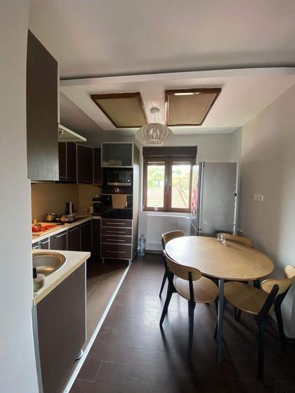Apartament cu 3 camere, situat in centrul orasului 1 Julie - 4