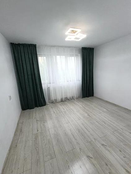 Garsoniera, zona Podu Ros - 4