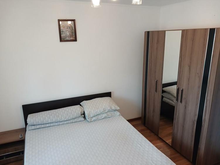 Inchiriez apartament 4 camere - 5