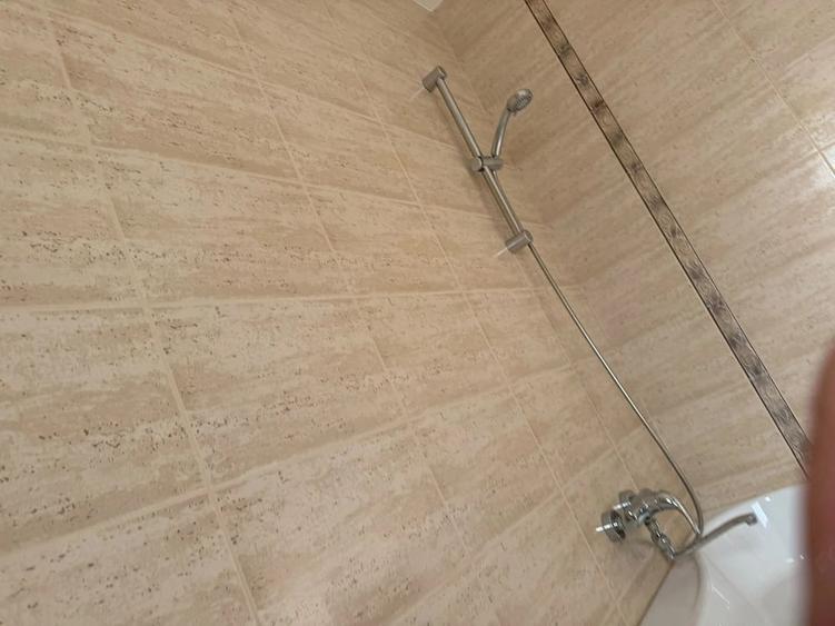 Casă cu 4 camere cu Teren 375 Mp în Central