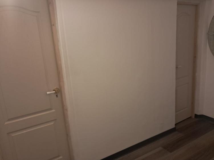 Apartament cu 3 camere decomandat în Zahana