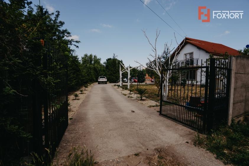 Casă individuală cu 8 camere cu Piscina în Jebel