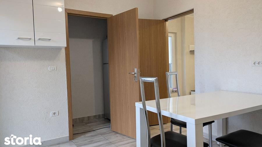 Inchiriez ap in bloc nou, in centru! - 8