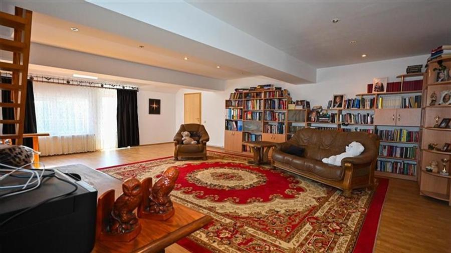 FILM&3D! Casa arhitectura flexibila:2 unitati,500mp teren,locuri parcare,Central - 3