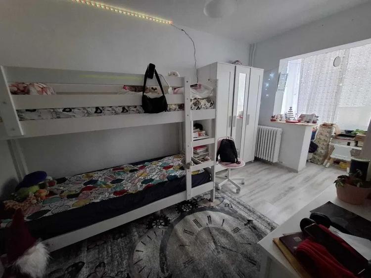 Apartament de 3 camere, etajul 3/4, zona Tudor Vladimirescu - 4