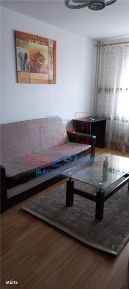 Apartament cu 2 camere semidecomandat în Podu Roș