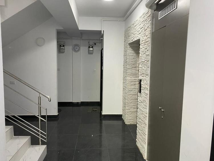 Garsonieră decomandată în Sud