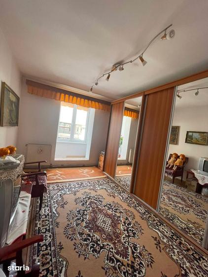 Apartament cu 4 camere în Ultracentral