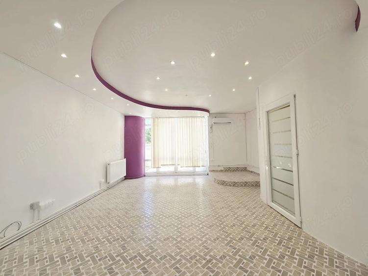 Spațiu comercial, de 210 mp, în Central