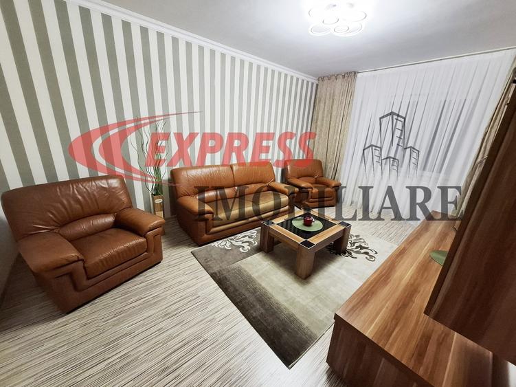 Apartament cu 3 camere decomandat în Dristor