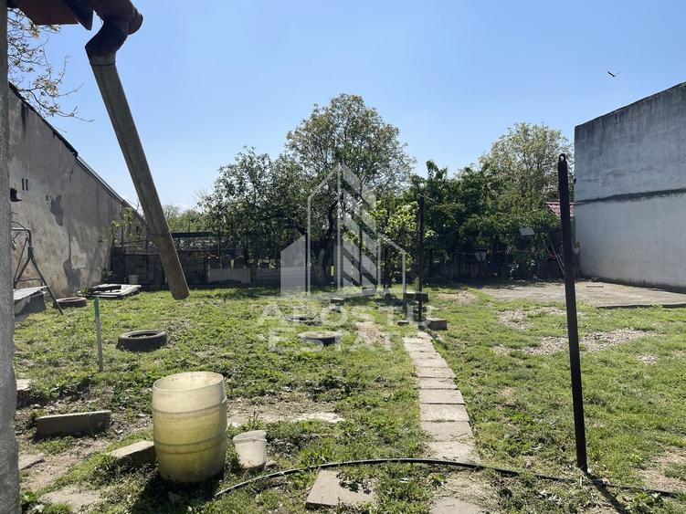 Casă individuală cu 3 camere cu Canalizare în Dâmbovița