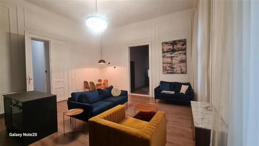 Apartament cu 2 camere semidecomandat în Ultracentral