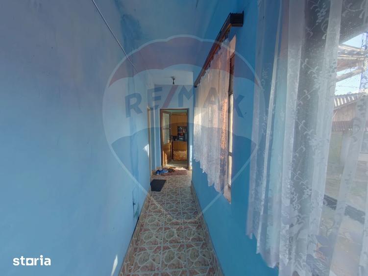 Casă cu 5 camere cu Teren 583 Mp în Sud