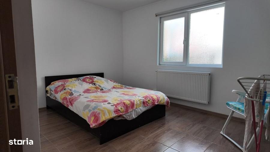 Casă cu 3 camere cu Teren 300 Mp în Lumina